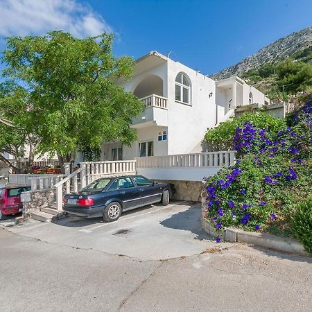 Apartments Zdenka Omis Exterior photo